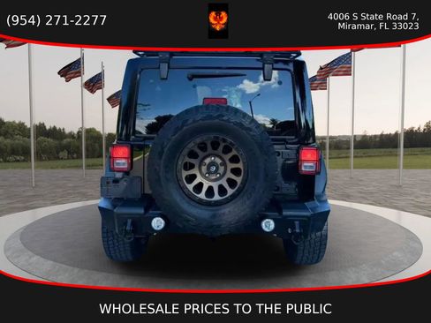 Used 2012 Jeep Wrangler Unlimited Sahara w/ Connectivity Group image 5
