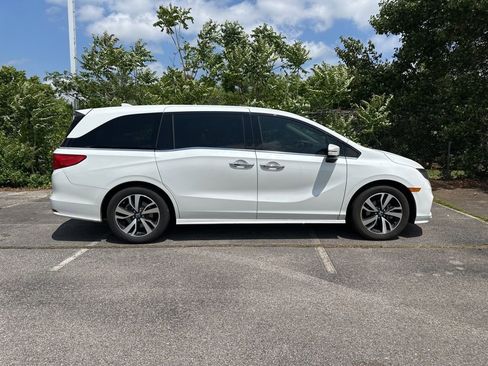 Used 2020 Honda Odyssey Elite image 2