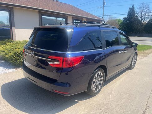 Used 2024 Honda Odyssey EX-L image 2