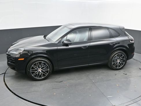 New 2026 Porsche Cayenne image 38