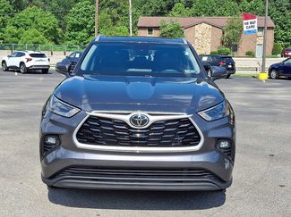 Used 2022 Toyota Highlander XLE video 2