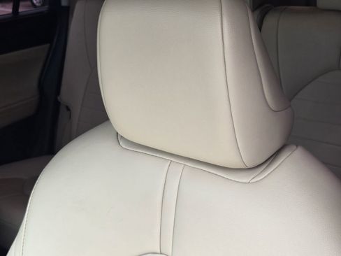 Used 2023 Toyota Highlander XLE image 14