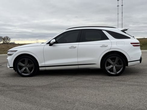 Used 2023 Genesis GV70 3.5T Sport w/ Sport Prestige Package image 29
