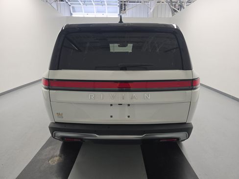 Used 2024 Rivian R1S Adventure AWD/4WD image 4