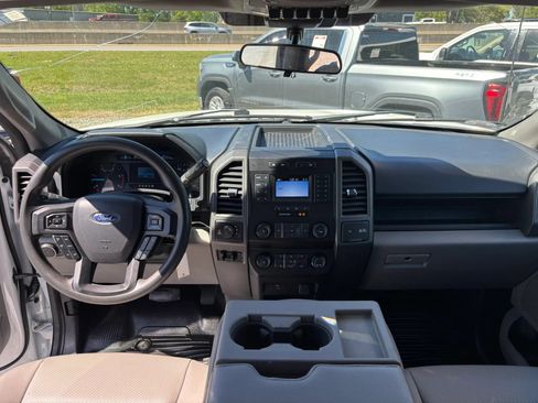 Used 2022 Ford F250 XL w/ Power Equipment Group AWD/4WD image 18
