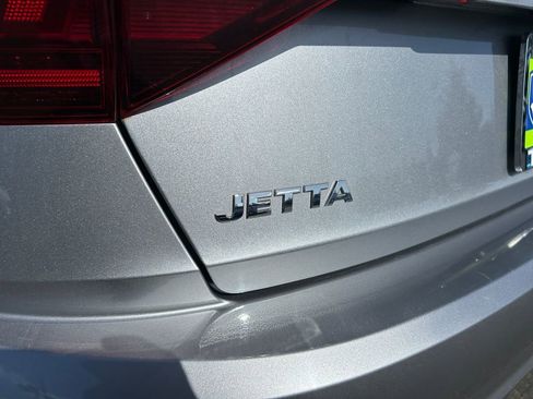 Used 2021 Volkswagen Jetta SE FWD image 37