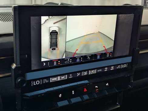 Used 2024 GMC Hummer EV 2X w/ LPO, Illumination Package image 14