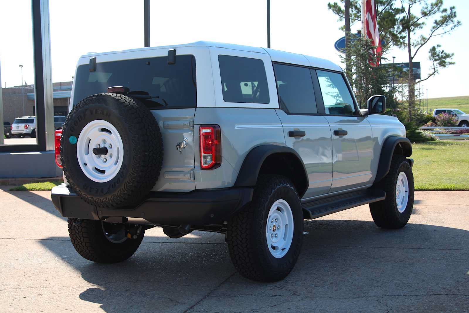 New 2026 Ford Bronco Heritage Edition AWD/4WD image 12