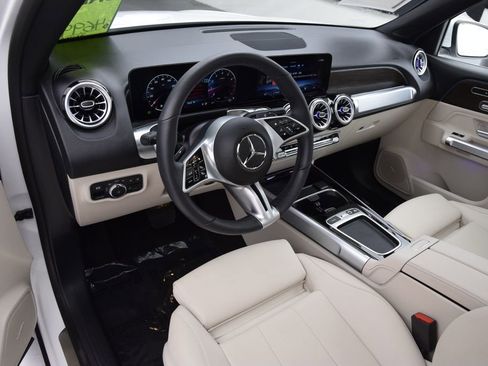 Used 2026 Mercedes-Benz GLB 250 image 21