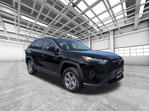 Certified 2025 Toyota RAV4 LE image 1