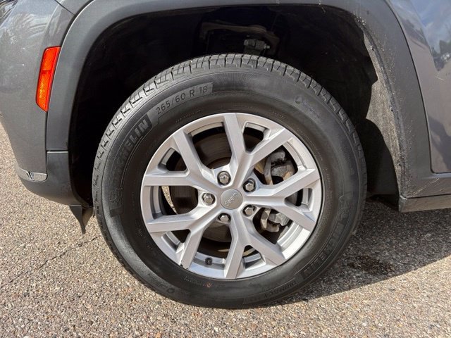 Used 2022 Jeep Grand Cherokee L Limited AWD/4WD image 10