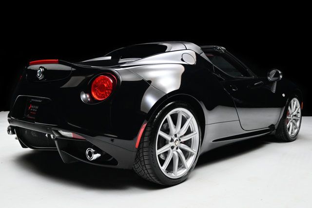 Used 2016 Alfa Romeo 4C Spider RWD image 22