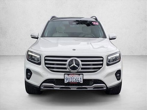 Used 2026 Mercedes-Benz GLB 250 image 2