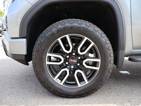 Used 2025 GMC Sierra 1500 AT4 w/ AT4 Premium Package AWD/4WD image 37
