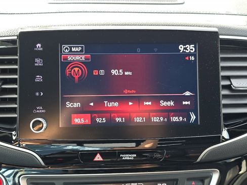 Used 2023 Honda Ridgeline Black Edition image 16