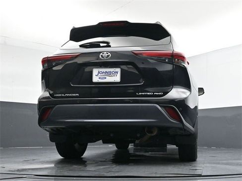 Used 2024 Toyota Highlander Limited image 34