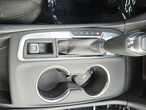 Used 2020 Chevrolet Equinox LT AWD/4WD image 15