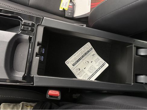 Used 2025 Toyota Prius AWD image 32