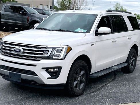 Used 2019 Ford Expedition XLT w/ Equipment Group 202A AWD/4WD image 5