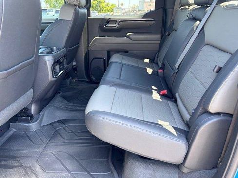 Used 2024 Chevrolet Silverado 1500 ZR2 AWD/4WD image 11