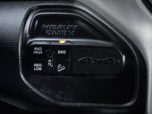 Used 2019 RAM 2500 Laramie w/ Night Edition AWD/4WD image 31