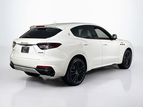 Used 2022 Maserati Levante Trofeo AWD/4WD image 5
