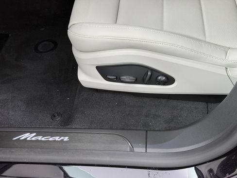 Certified 2026 Porsche Macan Electric RWD image 15