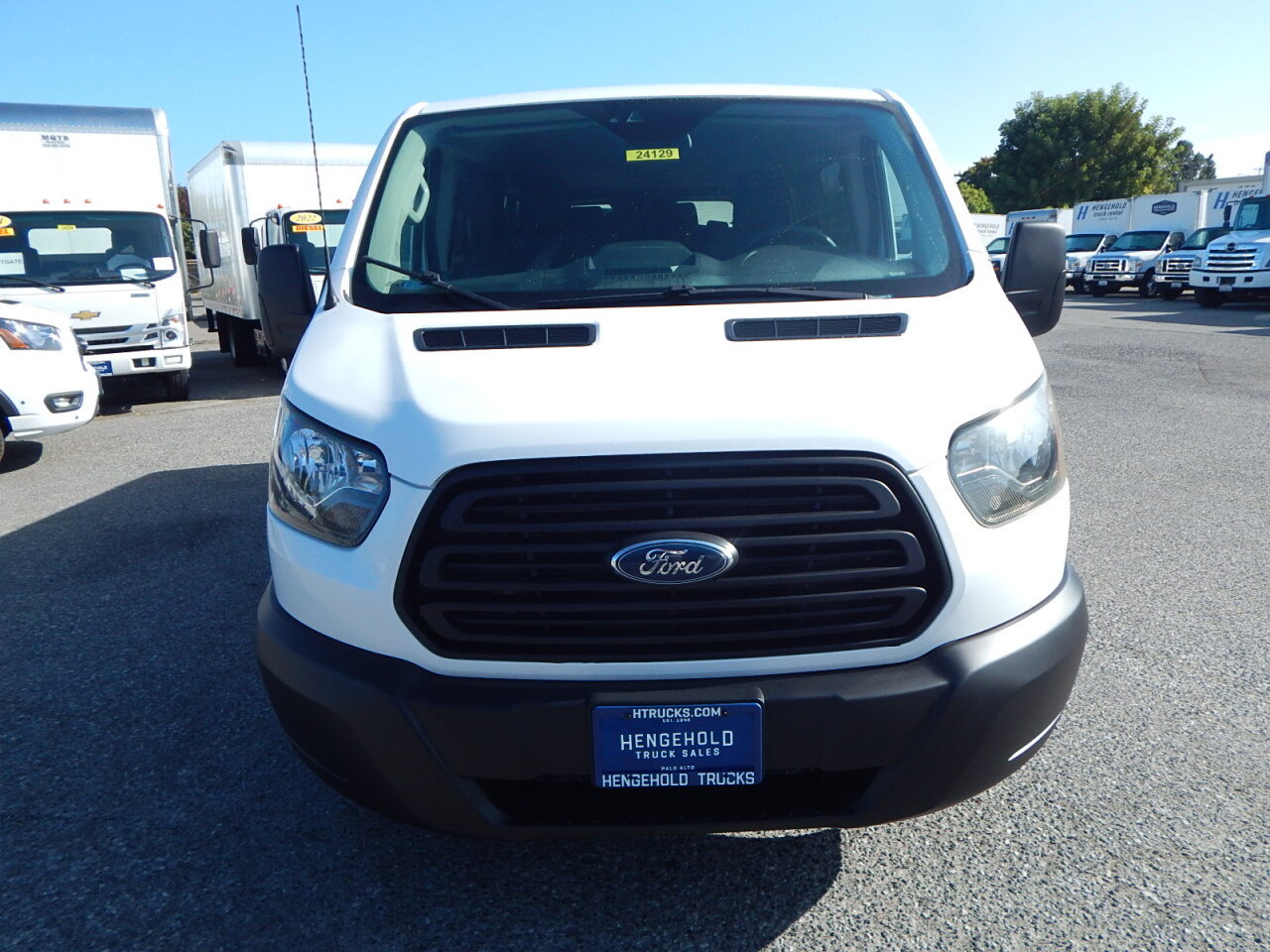 Used 2018 Ford Transit 350 XL RWD image 11