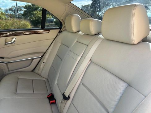 Used 2014 Mercedes-Benz E 350 Sedan image 19