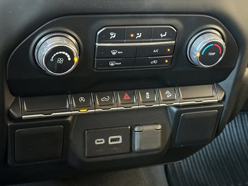 Used 2022 Chevrolet Silverado 1500 Custom Trail Boss AWD/4WD image 19