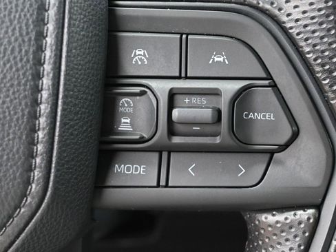 Certified 2024 Toyota Tacoma SR5 AWD/4WD image 19