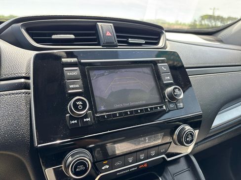 Used 2018 Honda CR-V LX image 16