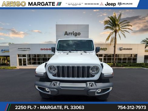 New 2026 Jeep Wrangler Unlimited Sahara AWD/4WD image 3