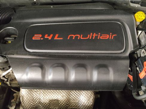 Used 2020 Jeep Renegade Altitude FWD image 30
