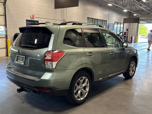 Used 2018 Subaru Forester 2.5i Touring w/ Popular Package #3B AWD/4WD image 4