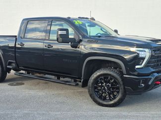 Used 2025 Chevrolet Silverado 2500 LTZ w/ LTZ Plus Package video 1
