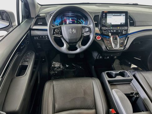Used 2023 Honda Odyssey Touring image 23