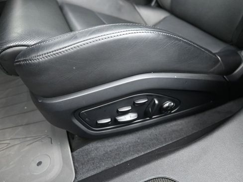 Certified 2020 Porsche Taycan Turbo image 14