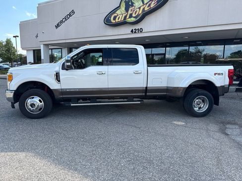 Used 2017 Ford F350 King Ranch w/ Tow Technology Bundle AWD/4WD image 10