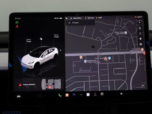 Used 2022 Tesla Model 3 Performance AWD/4WD image 28