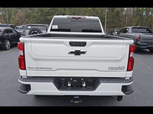 Used 2023 Chevrolet Silverado 2500 High Country w/ Z71 Off-Road Package image 7