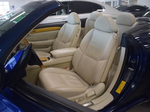 Used 2002 Lexus SC 430 Convertible RWD image 68