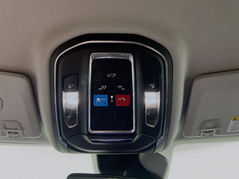 Used 2023 Jeep Grand Cherokee Limited image 21