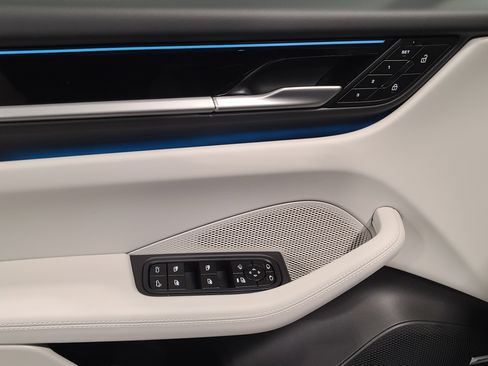 New 2026 Porsche Macan Electric image 14