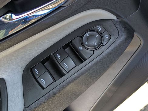 Used 2024 Chevrolet Equinox LS w/ Sport Edition FWD image 11