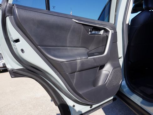 Used 2023 Toyota RAV4 XLE Premium image 21