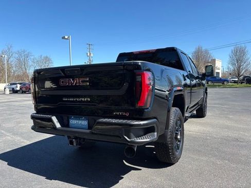 Used 2025 GMC Sierra 2500 AT4 w/ AT4 Premium Plus Package image 3