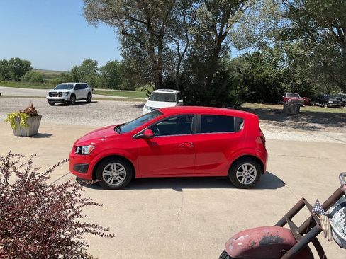 Used 2015 Chevrolet Sonic LT FWD image 6