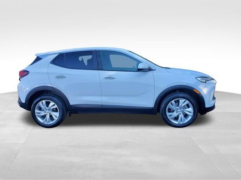 Certified 2024 Buick Encore GX Preferred w/ Comfort Package AWD/4WD image 6