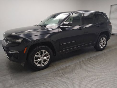 Used 2023 Jeep Grand Cherokee Limited AWD/4WD image 2